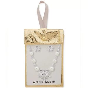Silver-Tone Imitation Pearl &  Snowflake Necklace & Earring Set
